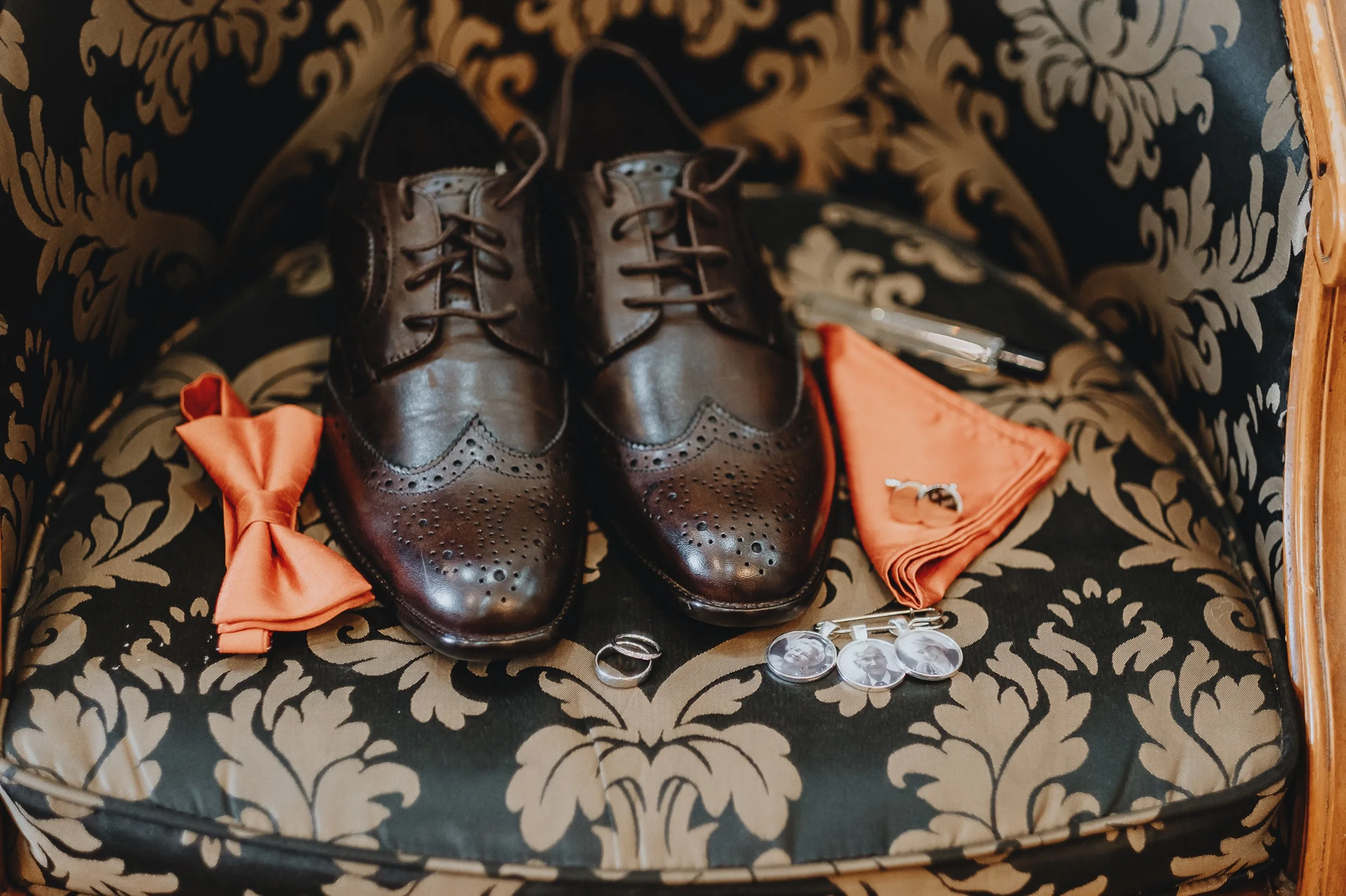 Swancar-farm-wedding-photograonottighamshire-12.jpg
