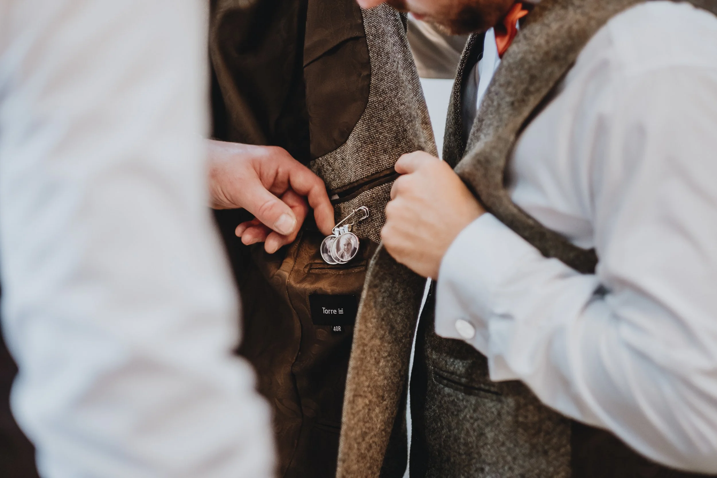 Swancar-farm-wedding-photograonottighamshire-20.jpg