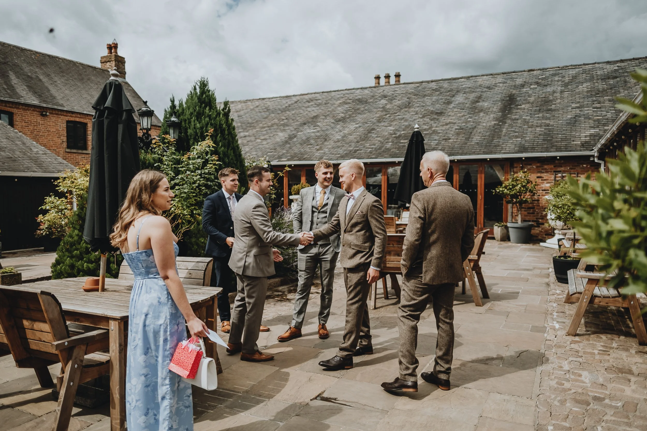 Swancar-farm-wedding-photography-onottighamshire-23.jpg
