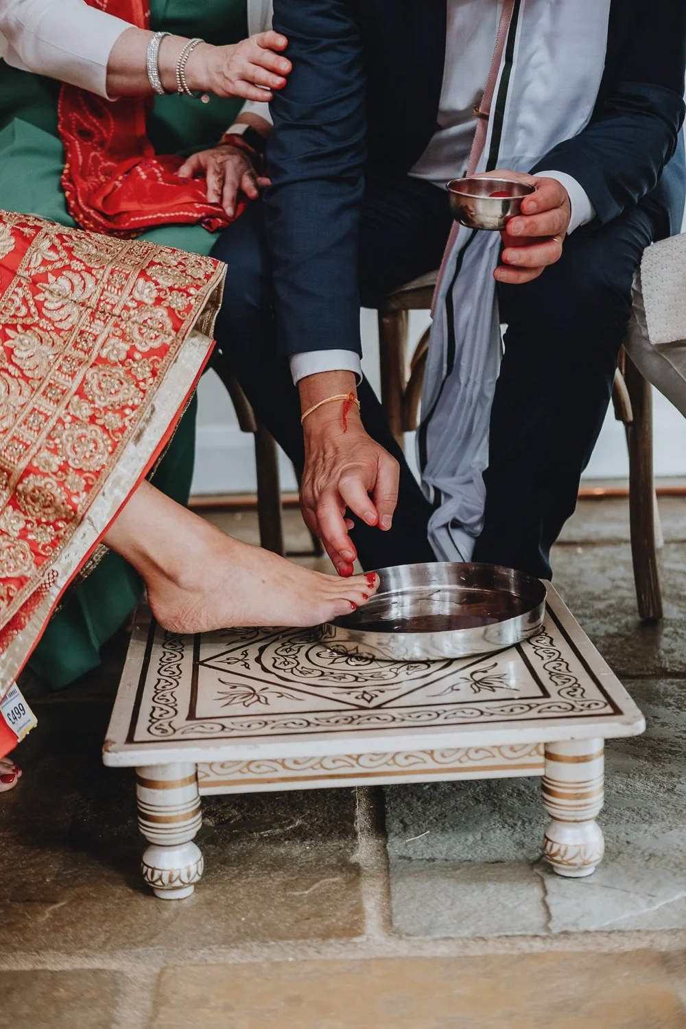 Indian-Fusion-Wedding-Hanbury-Barns-77.jpg