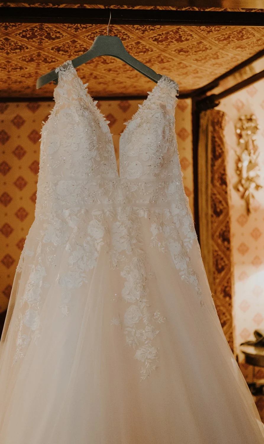 Crewe-Hall-Documentary-Wedding-Photography-7.jpg