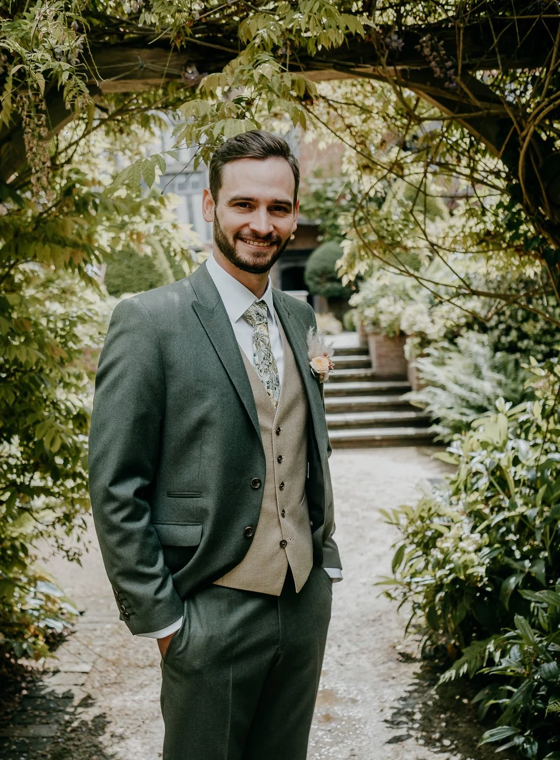 Gorcott-Hall-Wedding-Redditch-10.jpg