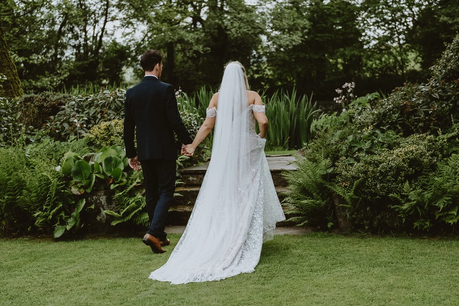 Ashes-Barns-Summer-Wedding-Staffordshire-77.jpg
