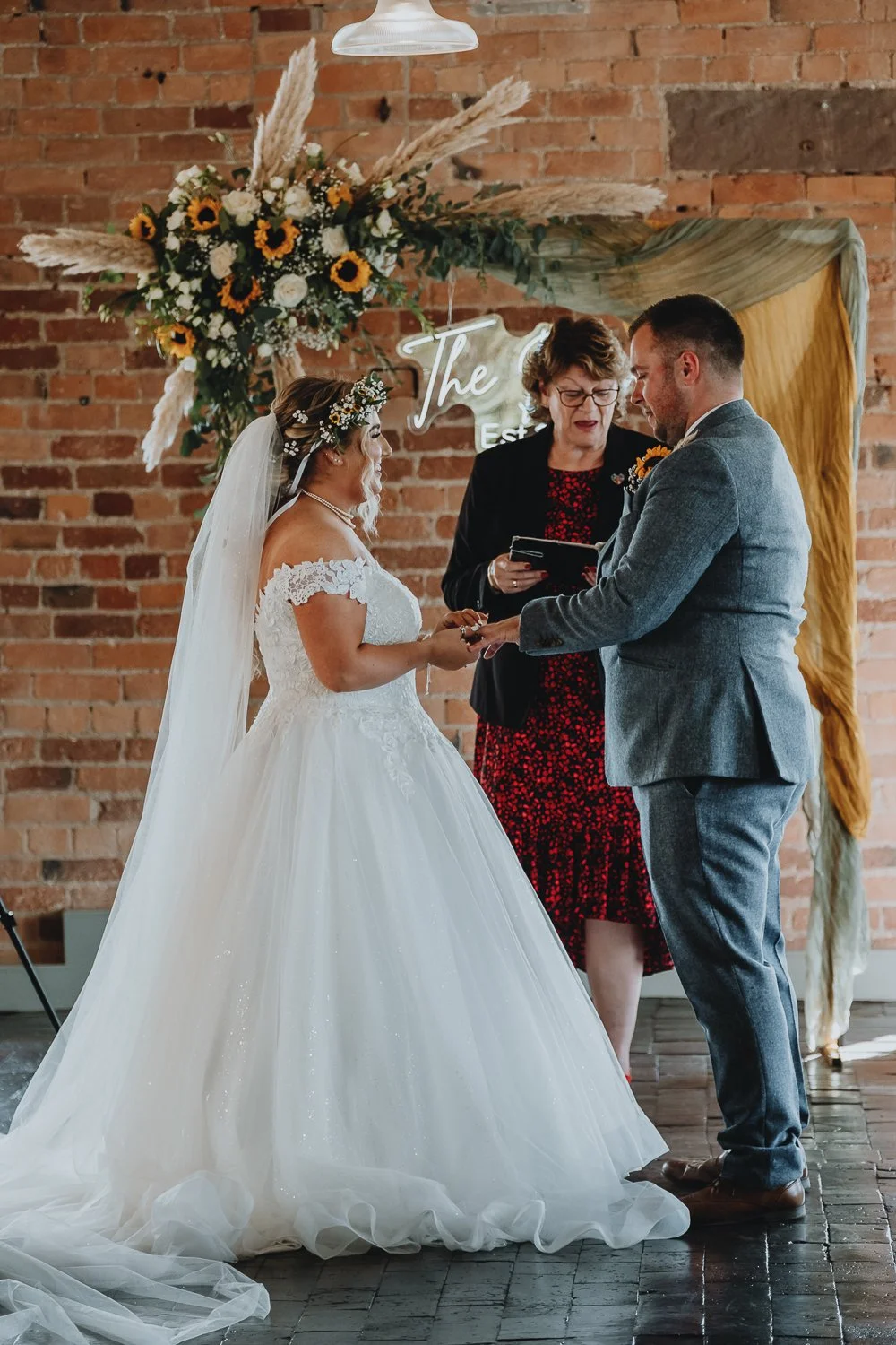 Sunflower-Theme-West-Mill-Wedding-65.jpg
