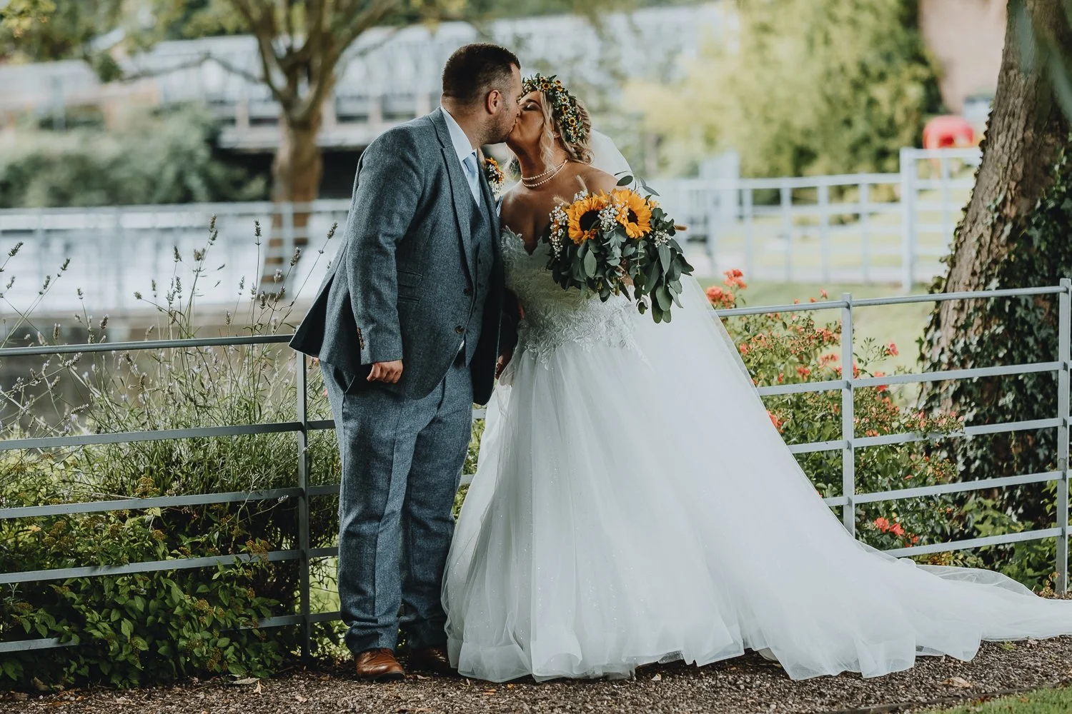 Sunflower-Theme-West-Mill-Wedding-110.jpg