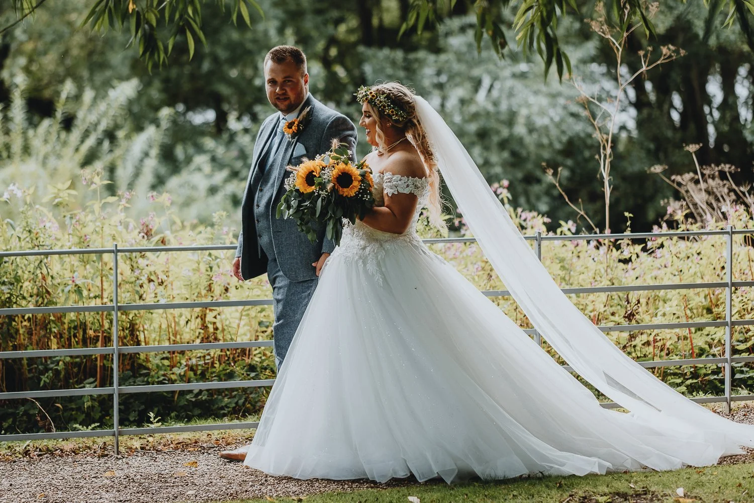 Sunflower-Theme-West-Mill-Wedding-113.jpg