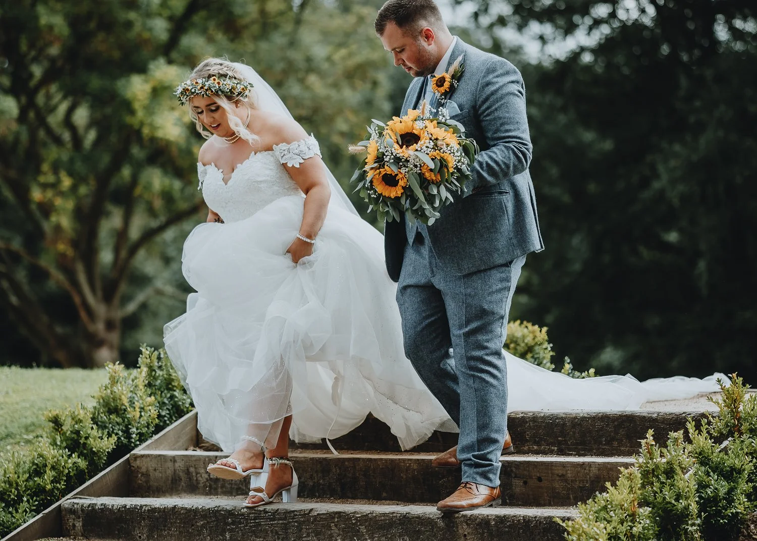 Sunflower-Theme-West-Mill-Wedding-117.jpg