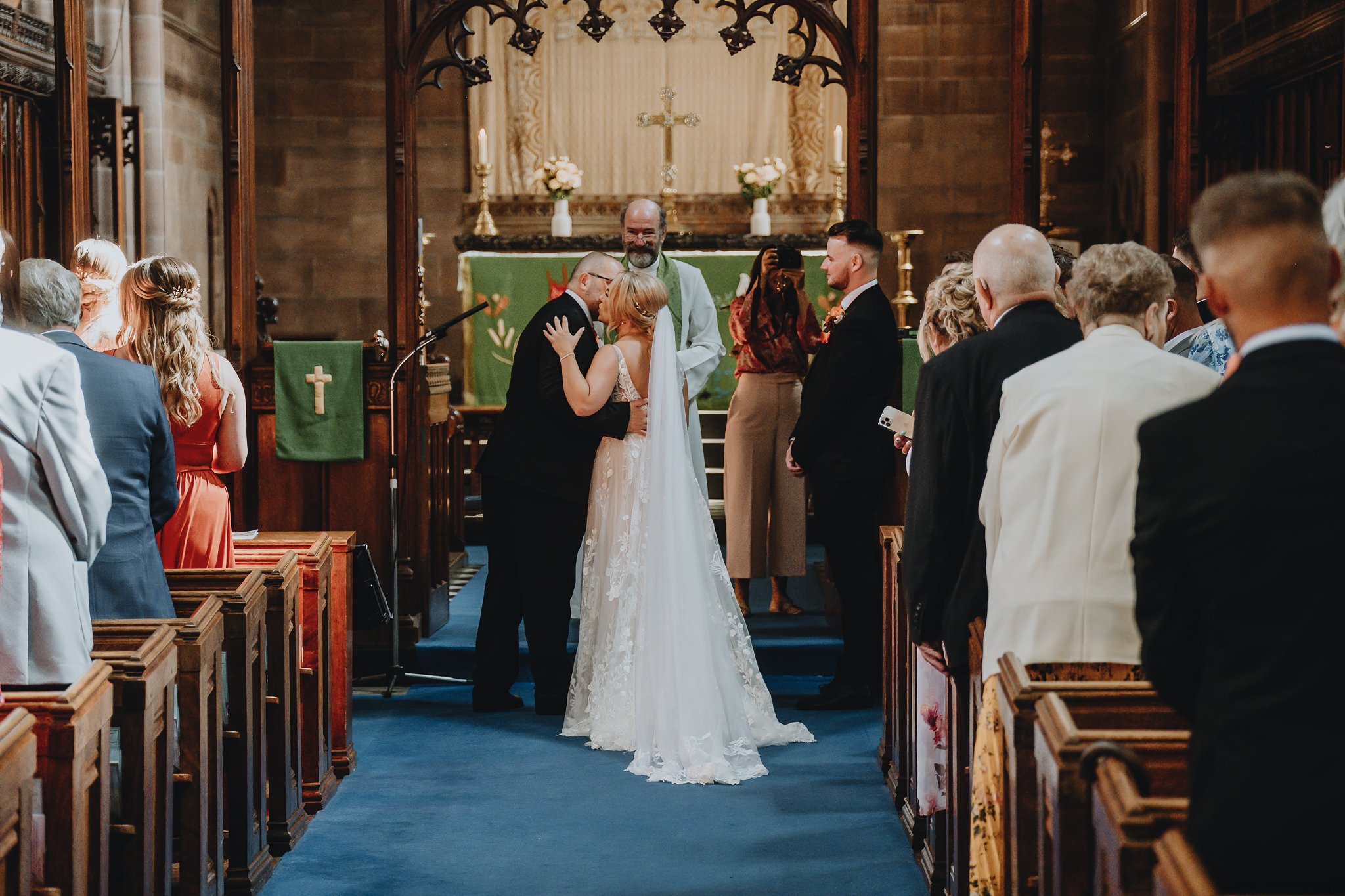 St-Marys-Church-Stretton-Burton-Town-Hall-Wedding034.jpg