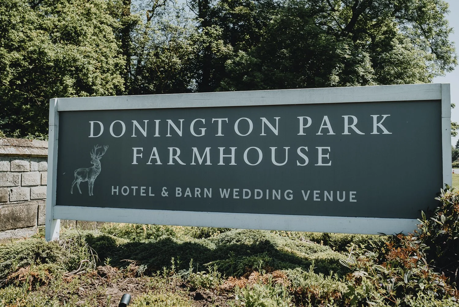 Donington-Park-Farmhouse-Wedding-Photography-14.jpg