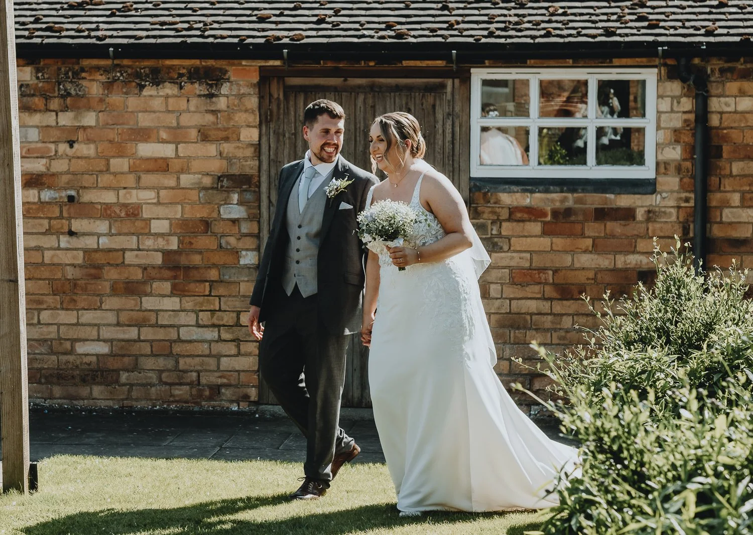 Donington-Park-Farmhouse-Wedding-Photography-82.jpg