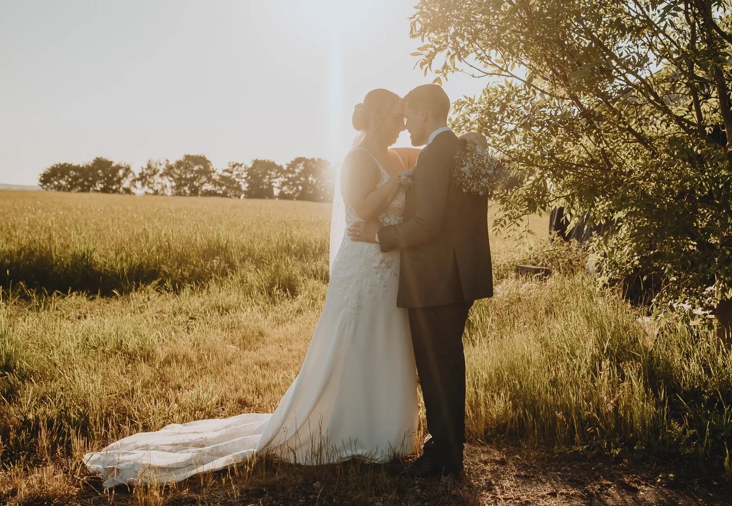 Donington-Park-Farmhouse-Wedding-Photography-115.jpg