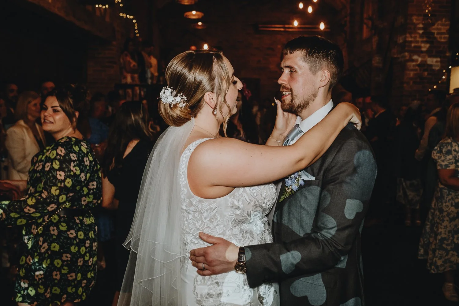 Donington-Park-Farmhouse-Wedding-Photography-124.jpg