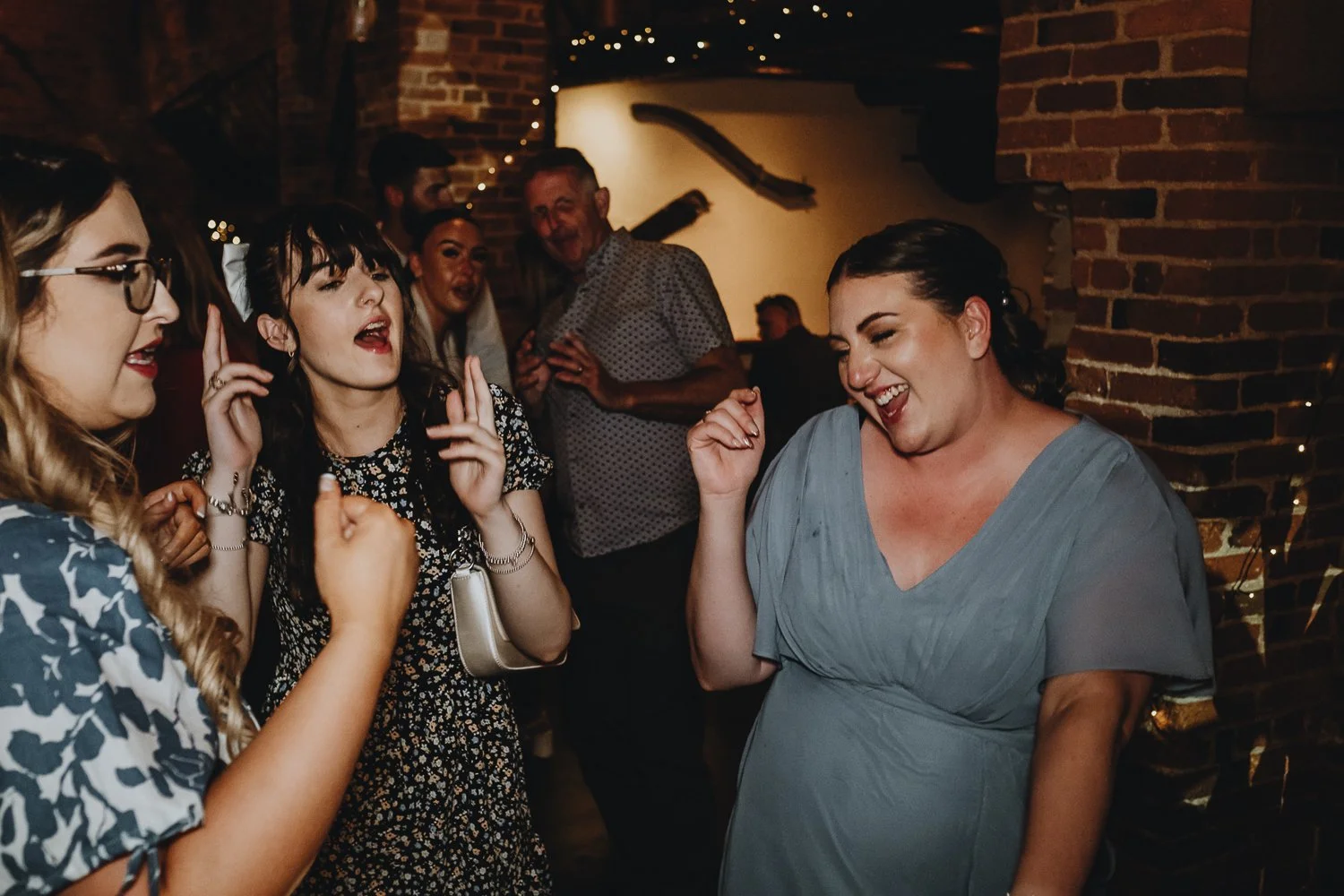 Donington-Park-Farmhouse-Wedding-Photography-129.jpg