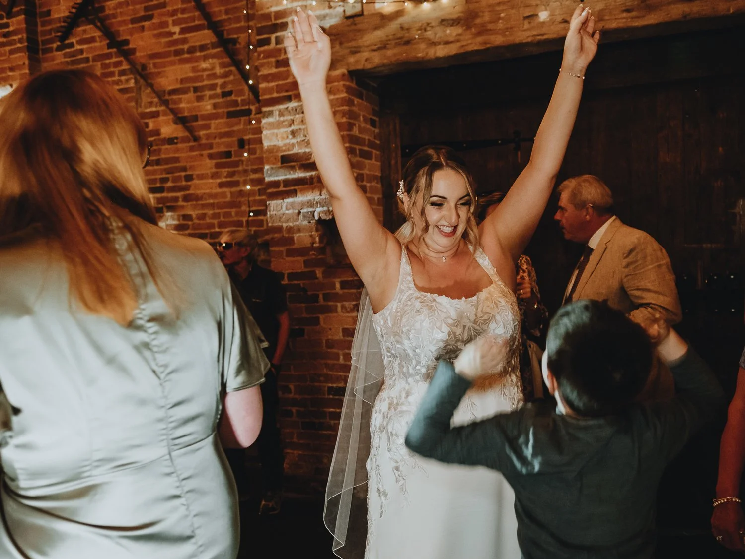 Donington-Park-Farmhouse-Wedding-Photography-130.jpg