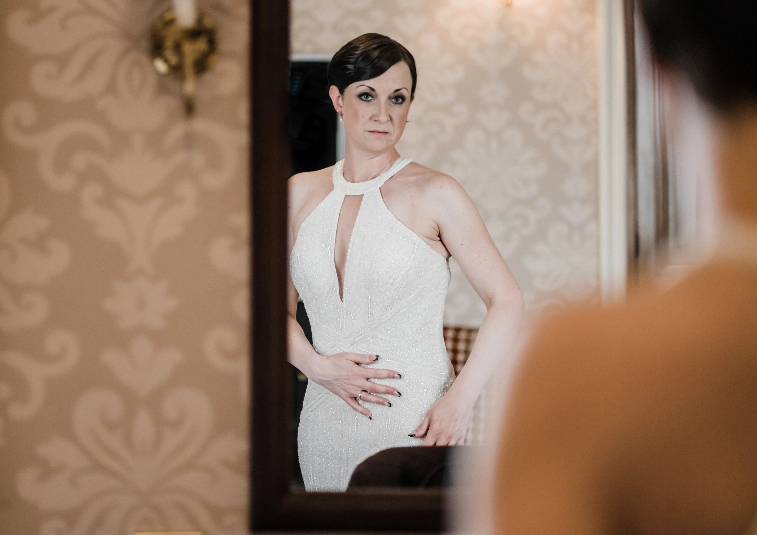 Art Deco inspired bride with vintage wedding styling