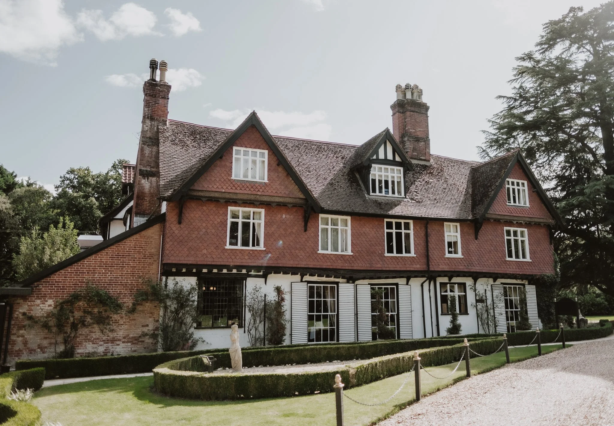 the exterior of Ravenwood Hall in Bury St Edmunds Suffolk