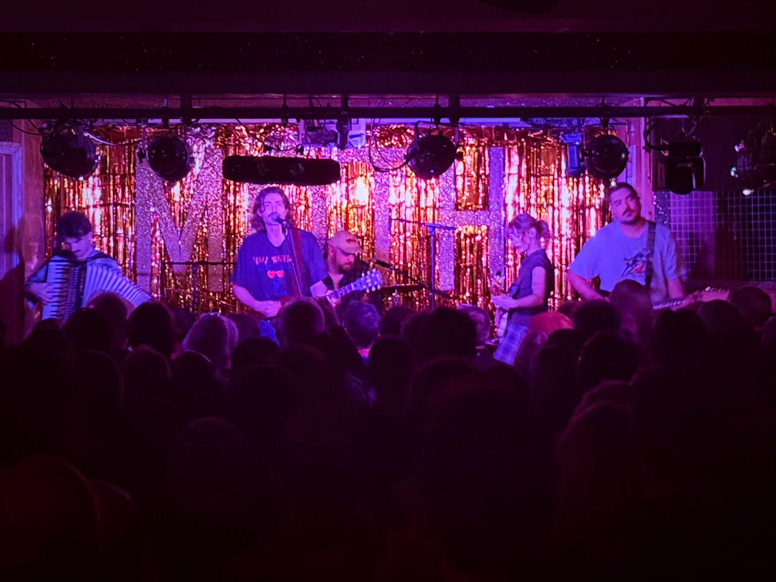 The excellent @brownhorse_band at the @mothclub tonight supported by the also fantastic @nevecariad.