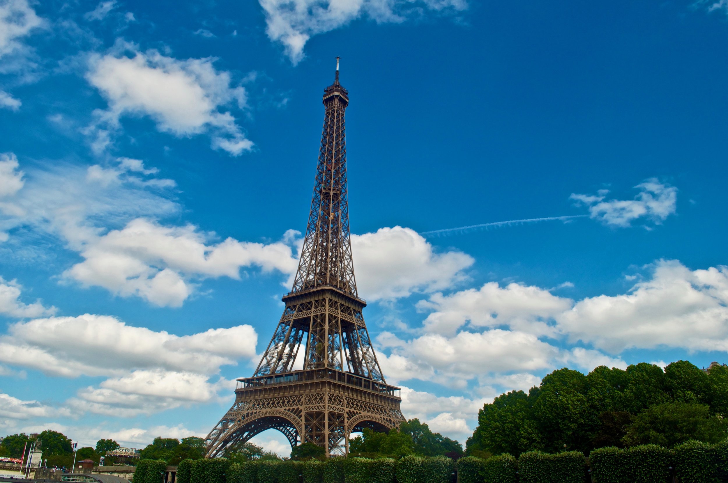 River Boat Cruise View, Paris, France - The Ultimate Northern France Itinerary