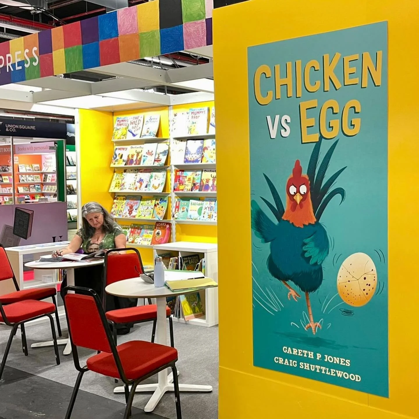 A sneak peak of Chicken Vs Egg as seen on the Andersen Press stand at Frankfurt Book Fair. Coming sometime soon with words by nice bloke @jonesgarethp 🌟 🐔 🥚 

Finally, an almost definitely correct answer to the age old question. Which came first&h