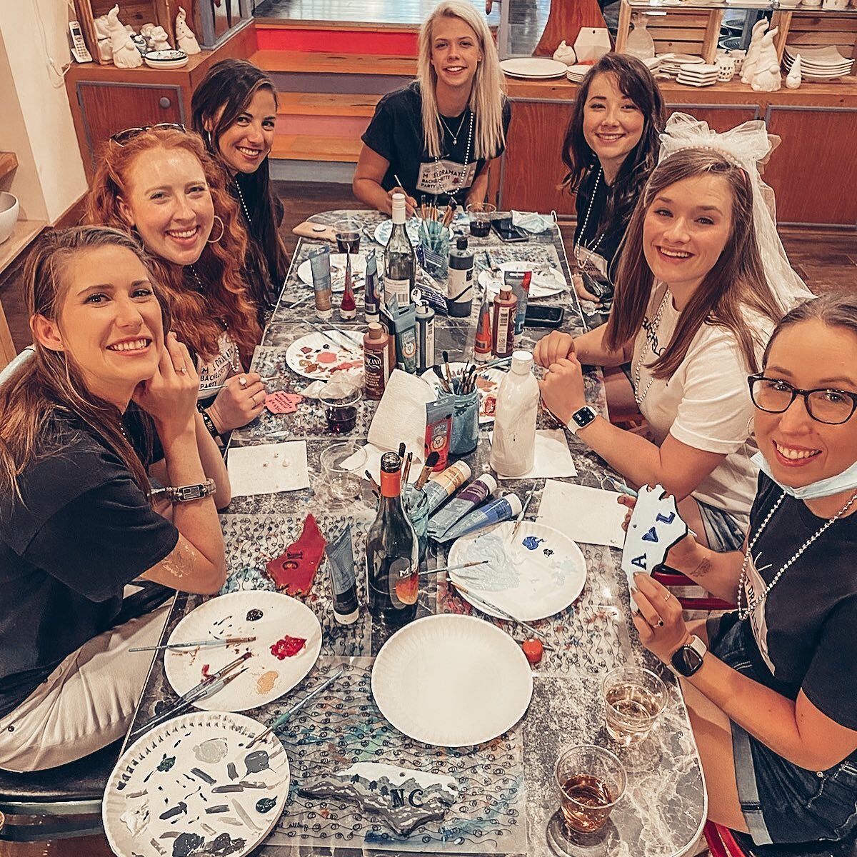 &ldquo;What kind of stops can we expect to experience on our tour??&rdquo;&hellip;
We always aim to get our groups off the beaten path, and love creating unique experiences for them. That&rsquo;s why we find pottery painting at @fired_up_lounge to be