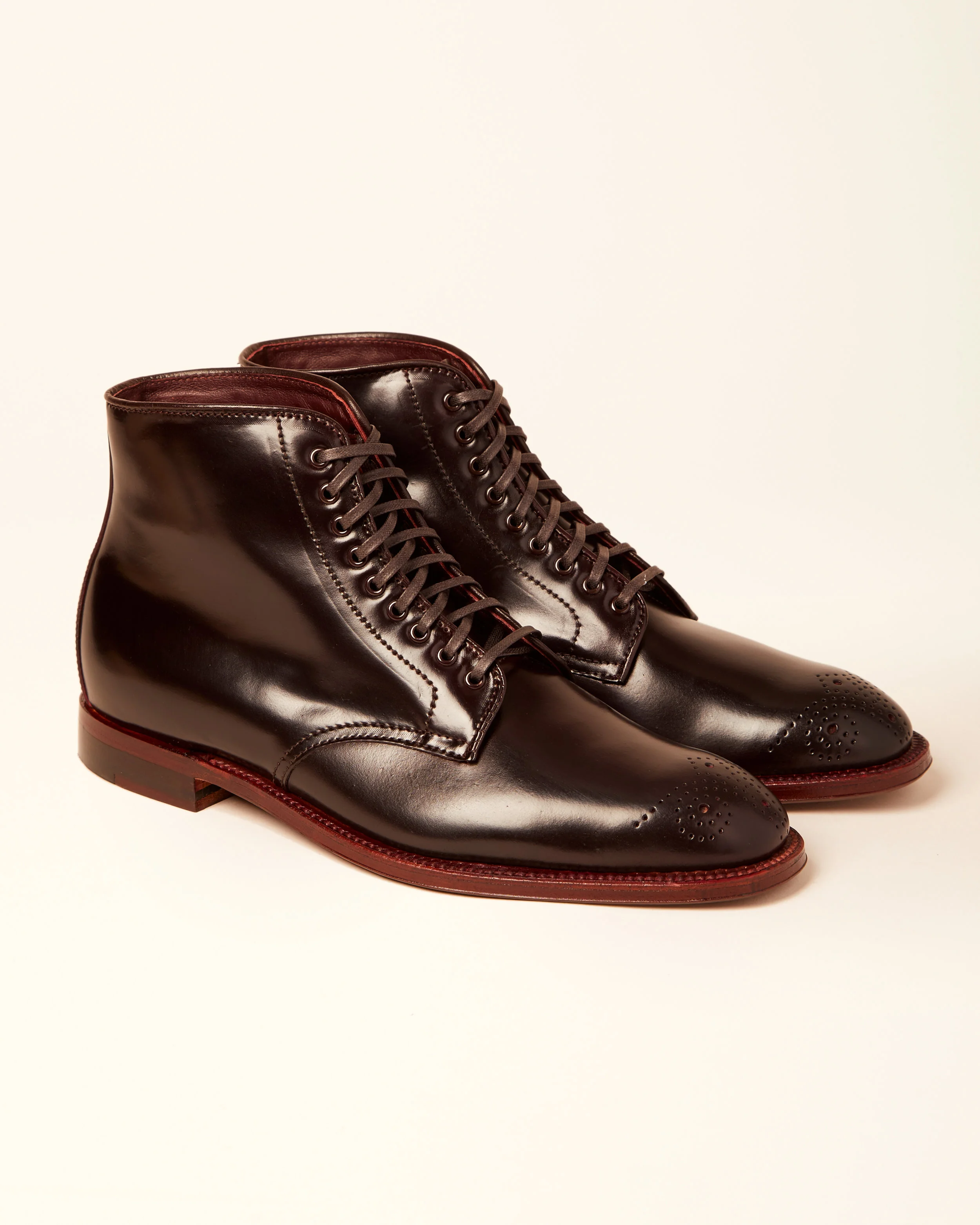D8810_Color8MedallionBoot10_16.jpg