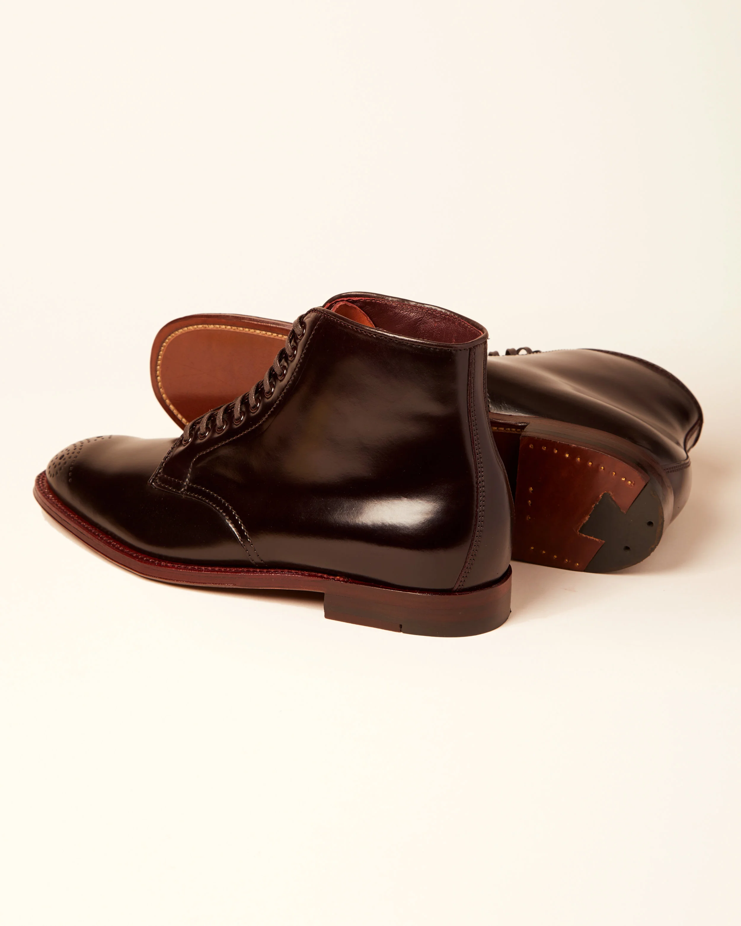 D8810_Color8MedallionBoot_1020.jpg