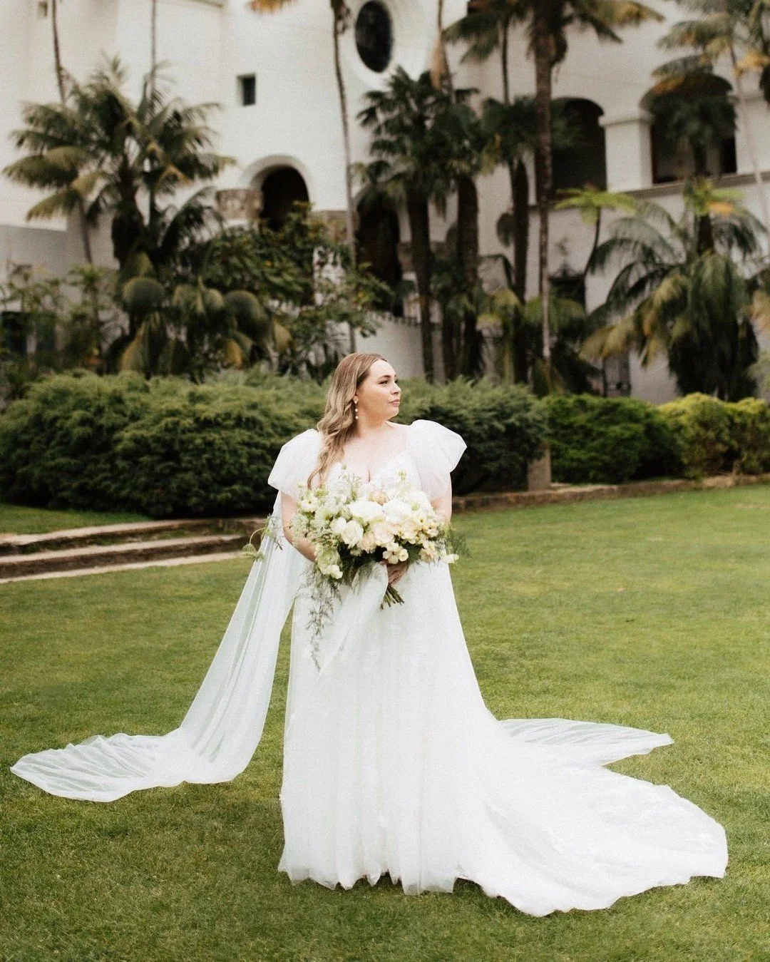 moondancebridal_1688054122_3135947593817023186_2895992401.jpg