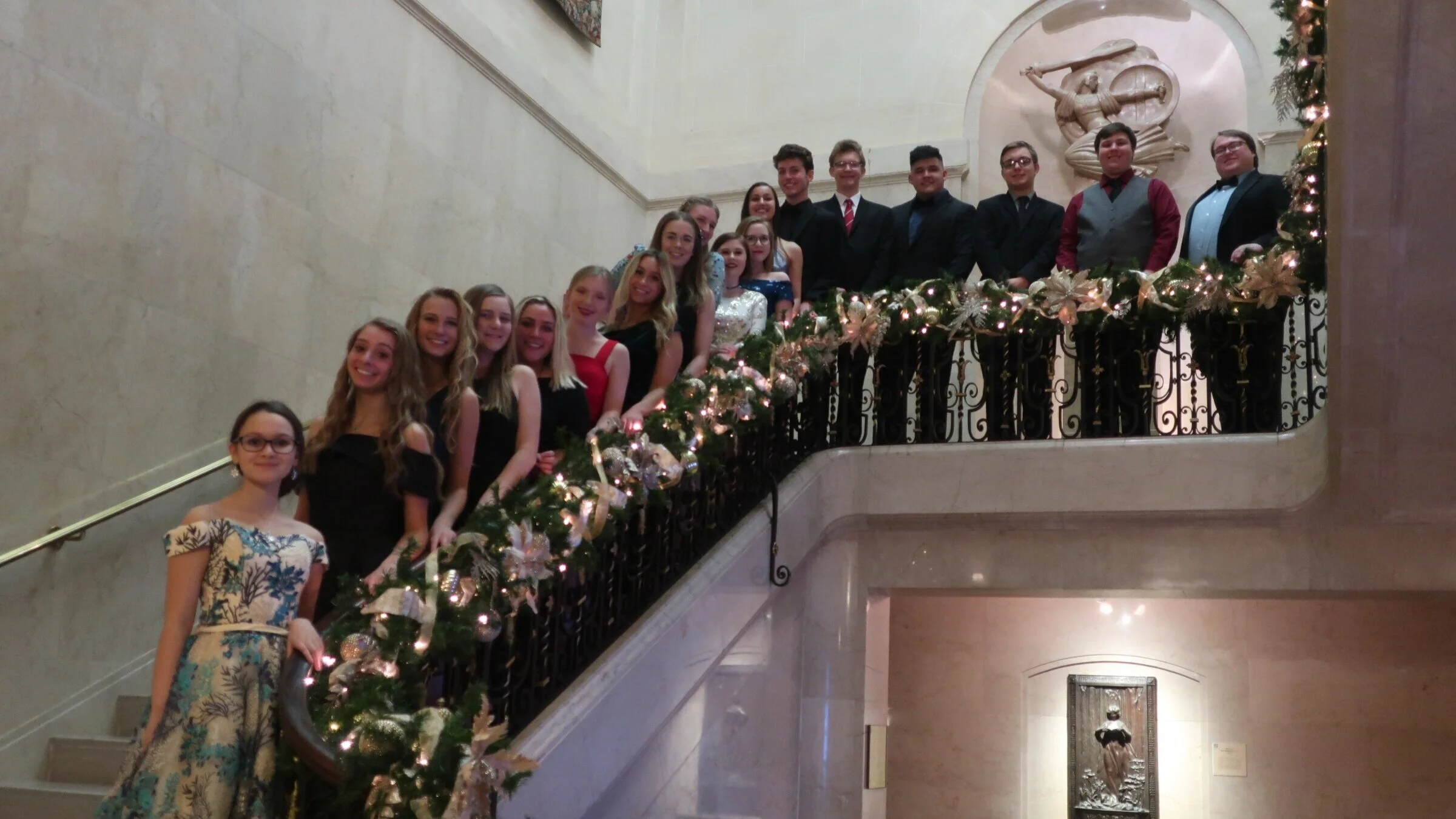 Lutheran North Choir Sings at 2019 LHSA Grand Club Dinner