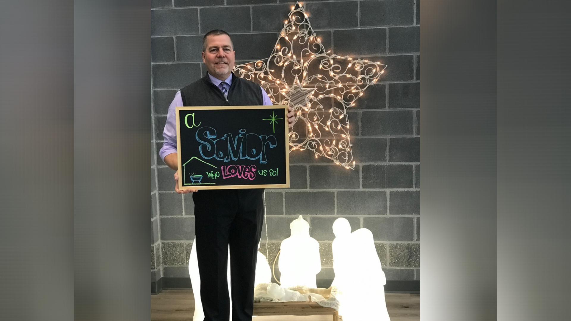 Day 1: A SAVIOR who loves us so!