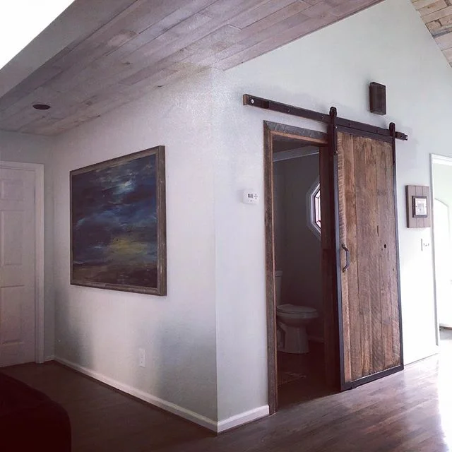 Sliding barn door! Made from reclaimed barn wood and steel.
.
.
.
.
.
.
#custom #design #woodworking #wood #carpentry #maker #steel #heavy #barndoor #barnwood #reclaimedwood #reclaimed #old #new #georgia