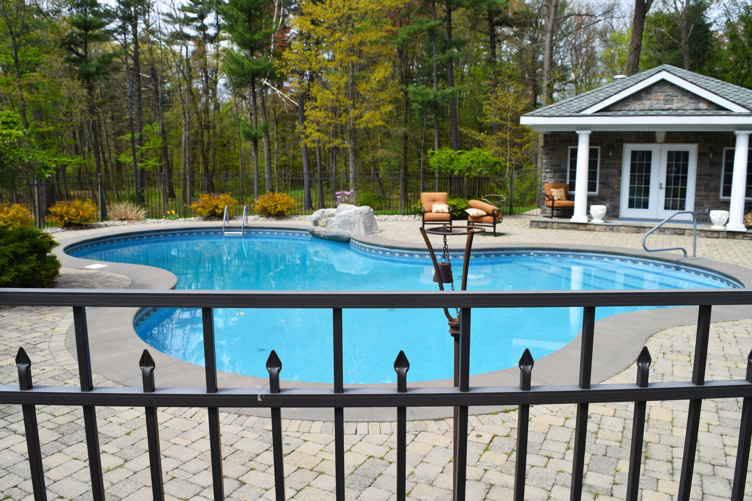 Pool.jpg
