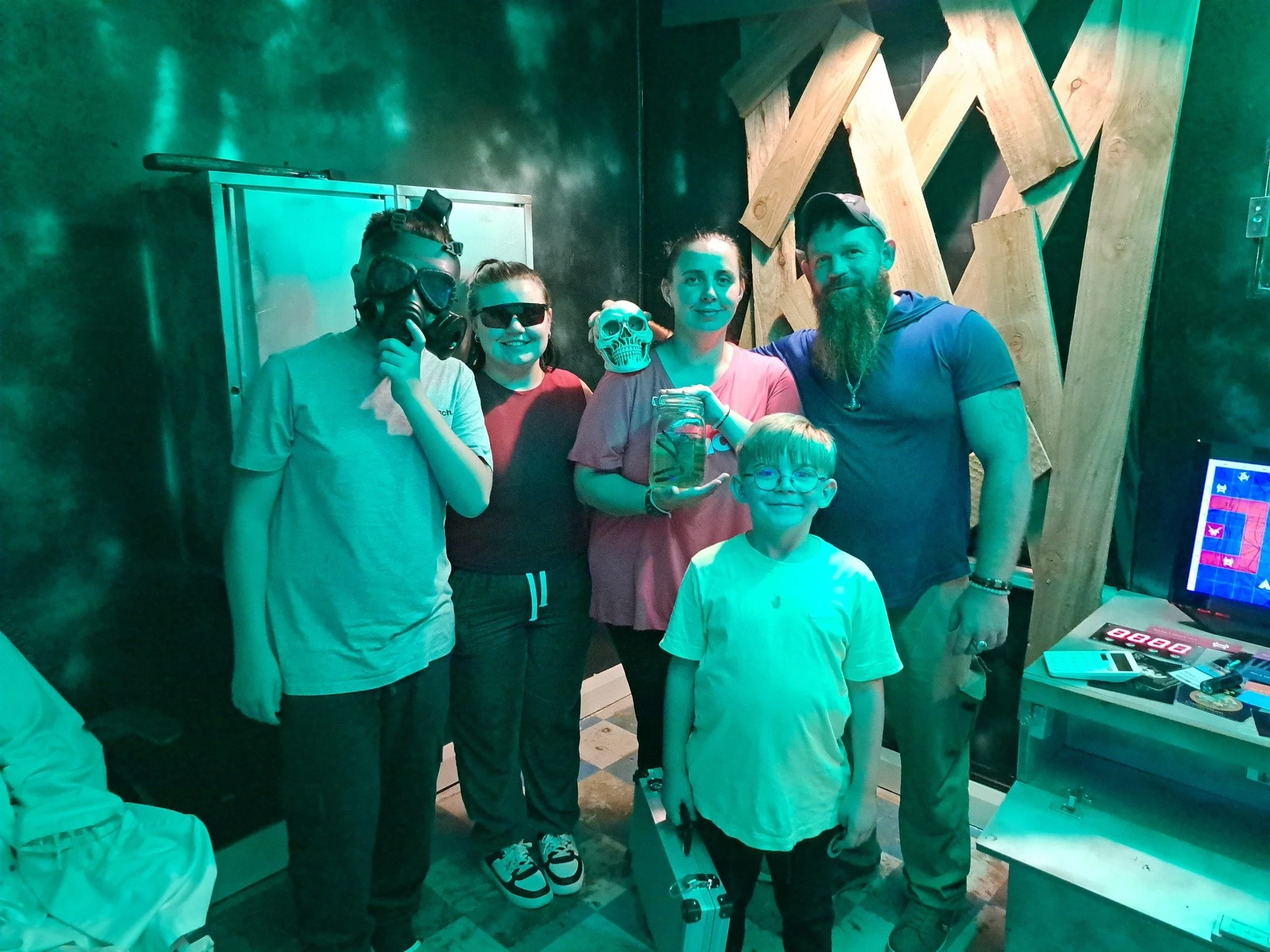 Easter holidays are officially here 🐣

If you&rsquo;re already hearing &ldquo;I&rsquo;m bored". Don't worry,  we&rsquo;ve got you.

60 minutes. One room. Can your team escape?

Book now 👇
https://canyouescapeyork.resova.co.uk/items/availabilit