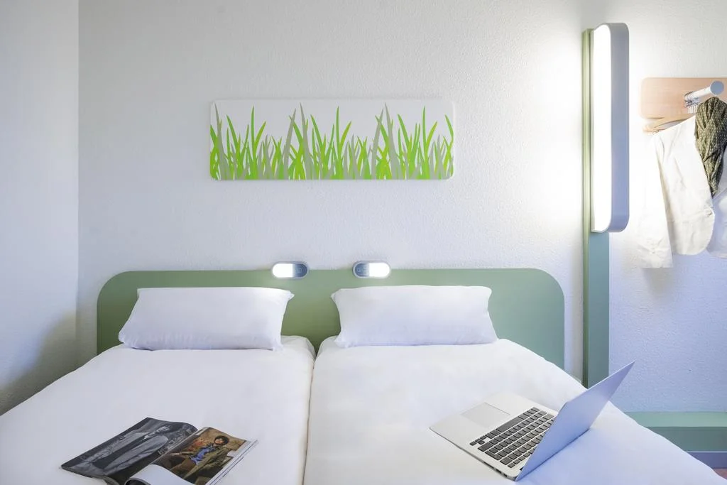 IBIS Paris 1.jpg