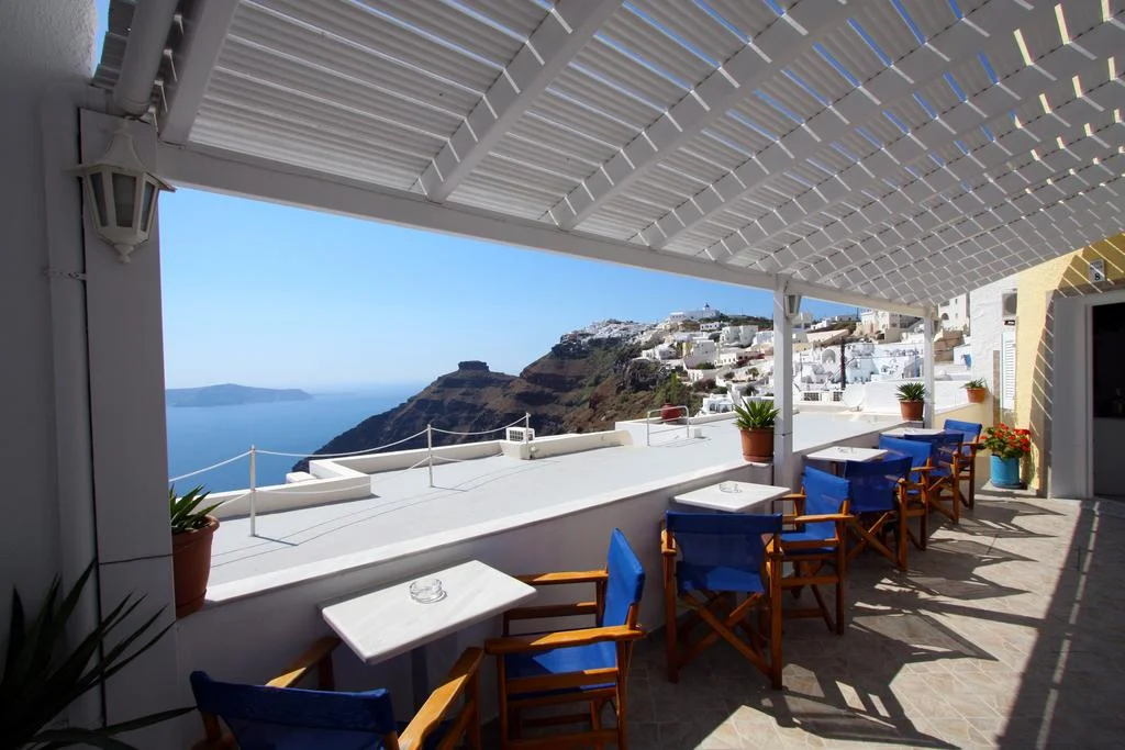 Santorini 2.jpg