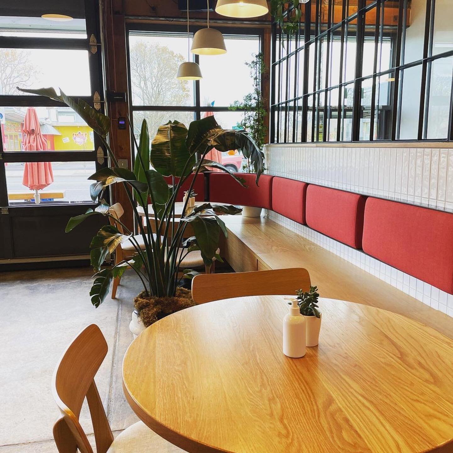Comfortable textured layers of sunlight greenery fabric wood and steel bring this modern eatery on #Colfax to life. Our friends @foxruncafe make your belly feel just as good on the inside as the space does on the outside. 
In cahoots with: @unum_coll
