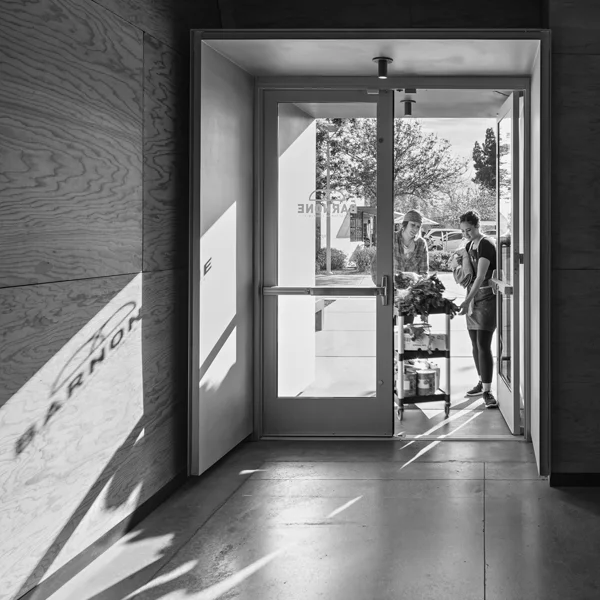 BARNONE_DA_jr_0014_bw_web_sq_2.jpg