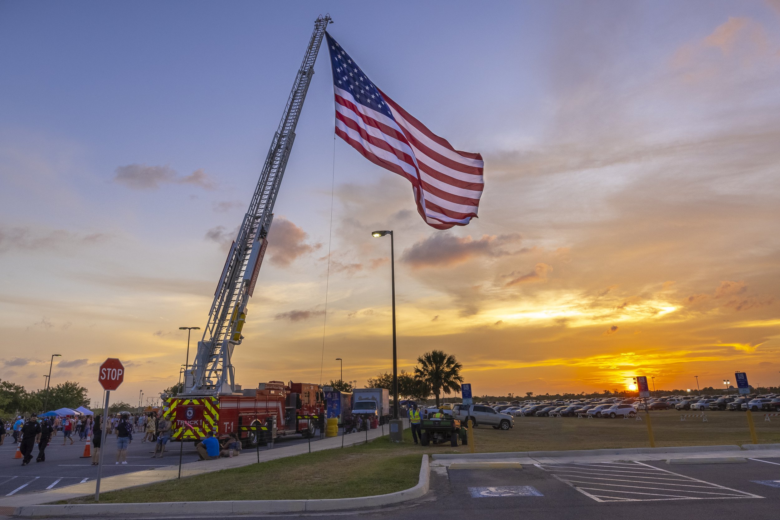 _j5a0264-patriotic-sunset_52566819252_o.jpg