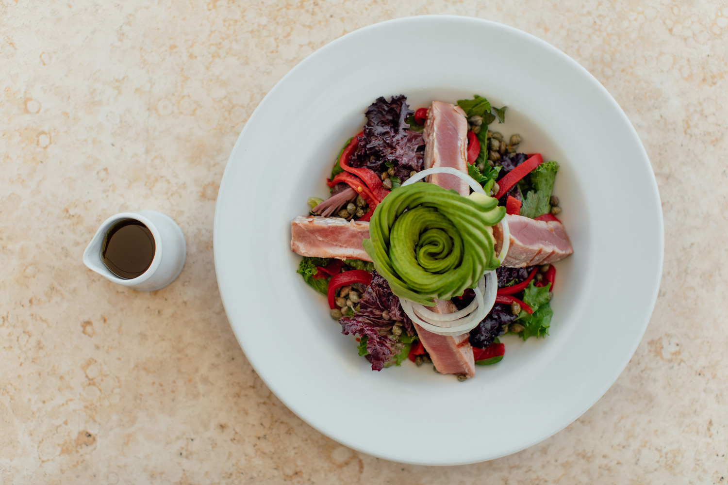 Ensalada de atún a la parrilla