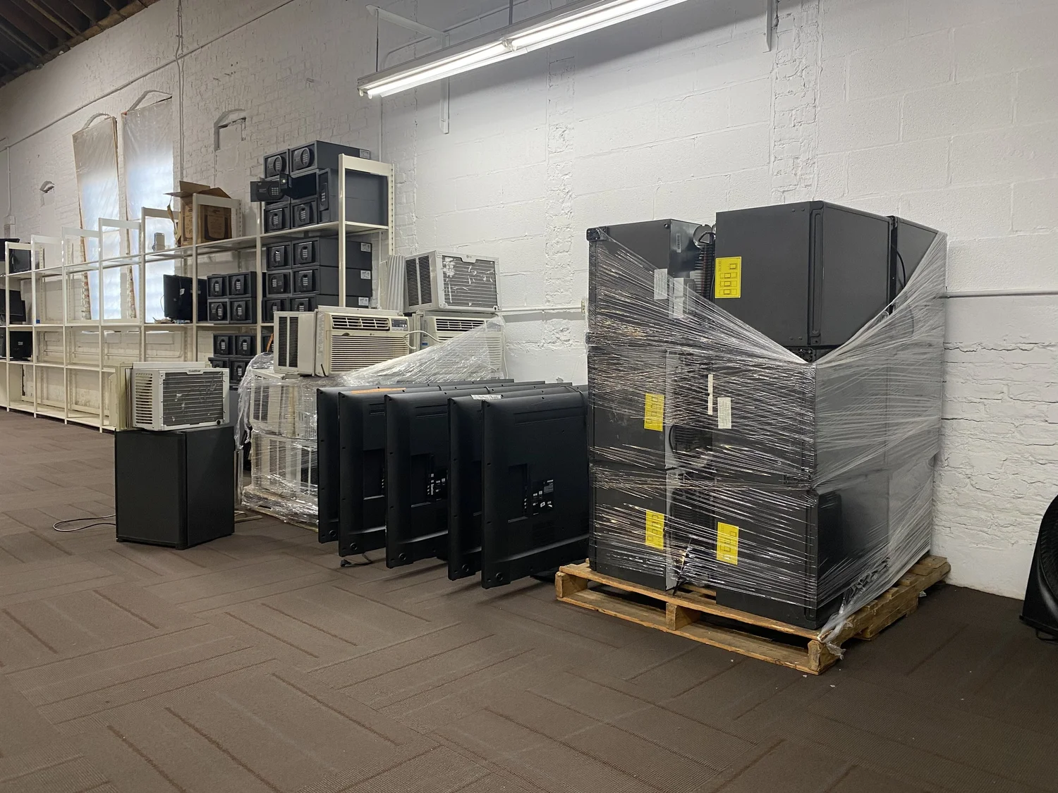 Services Chicago Furniture Bank — Chicago Furniture Bank