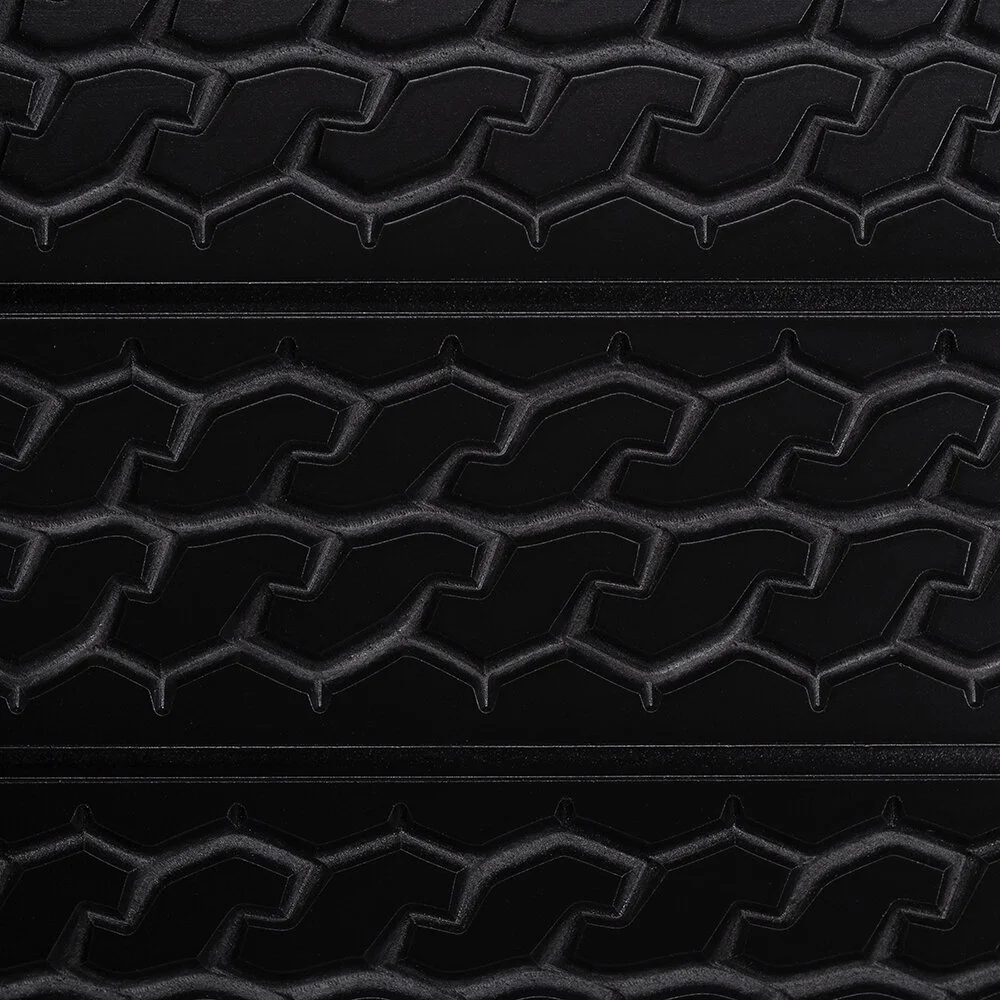STX tire tread cu_square.jpg