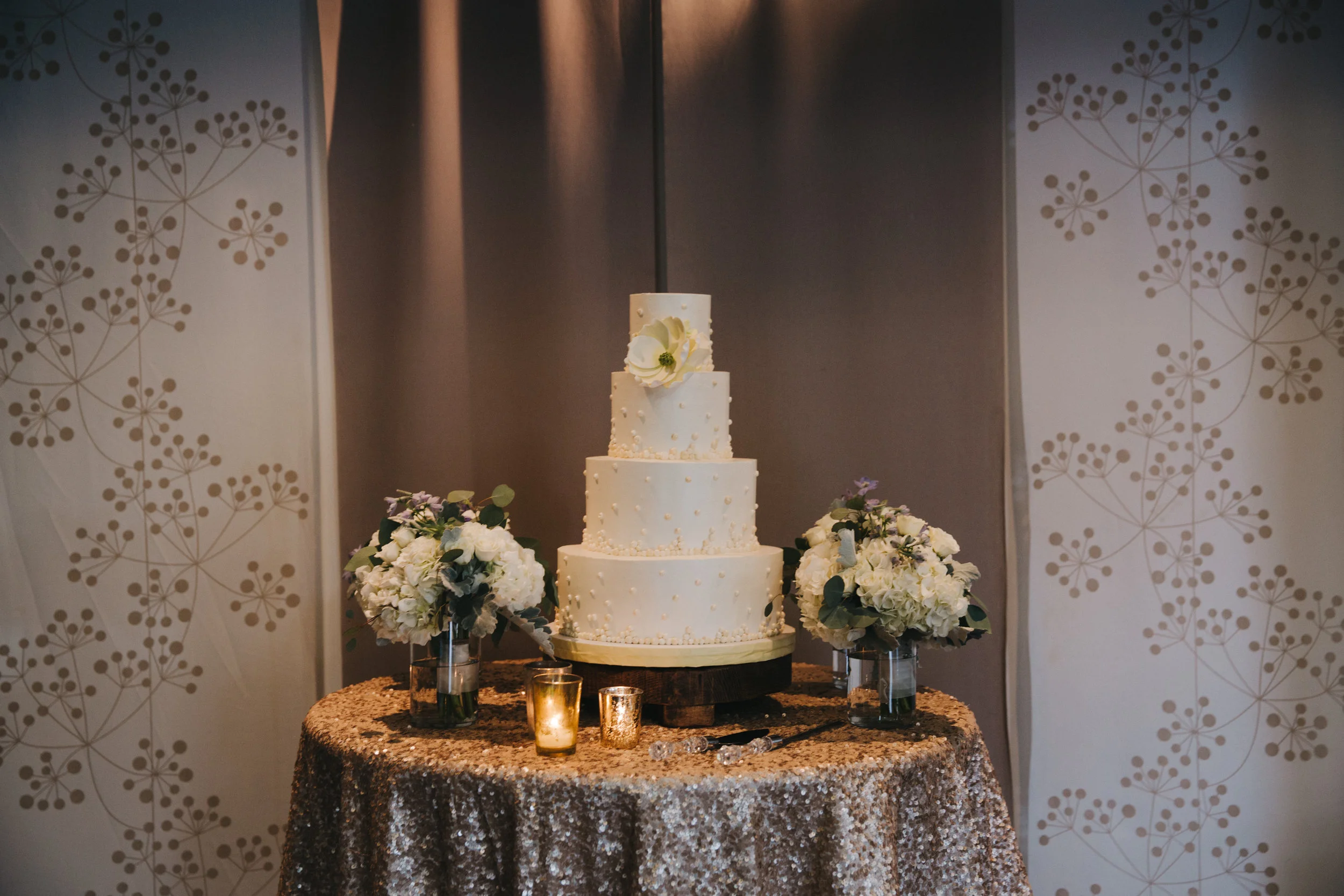 Cake Table 1.jpg