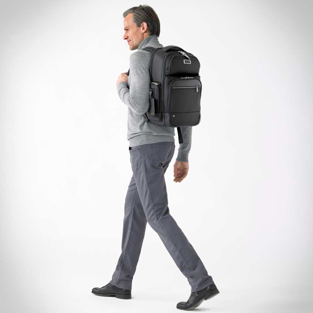 KP426-4f_mgm_briggs_riley_med_cargo_backpack_atwork3.jpg