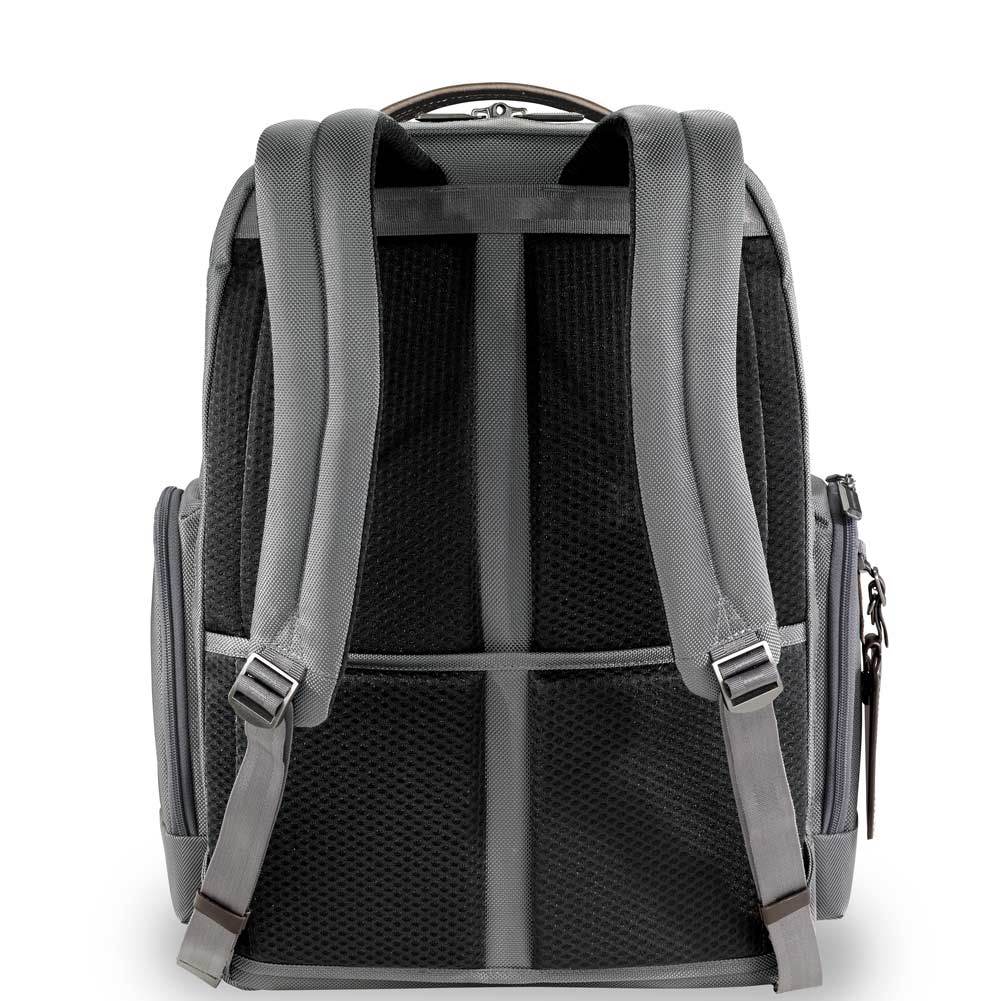 KP436-10f_mgm_briggs_riley_large_Cargo_backpack_at_work6.jpg