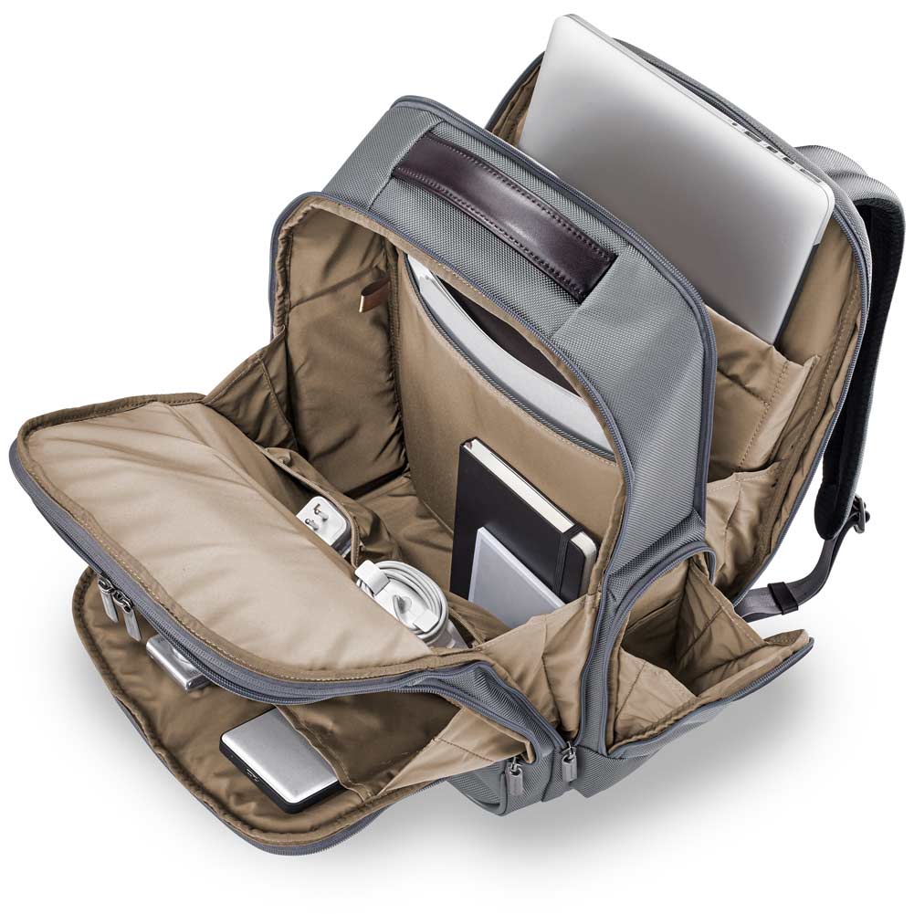 KP436-10f_mgm_briggs_riley_large_Cargo_backpack_at_work11.jpg