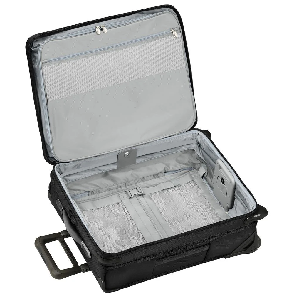 U121CXW_7e_baseline_luggage_international_carryone_upright_wide_body_Briggs_riley6.jpg
