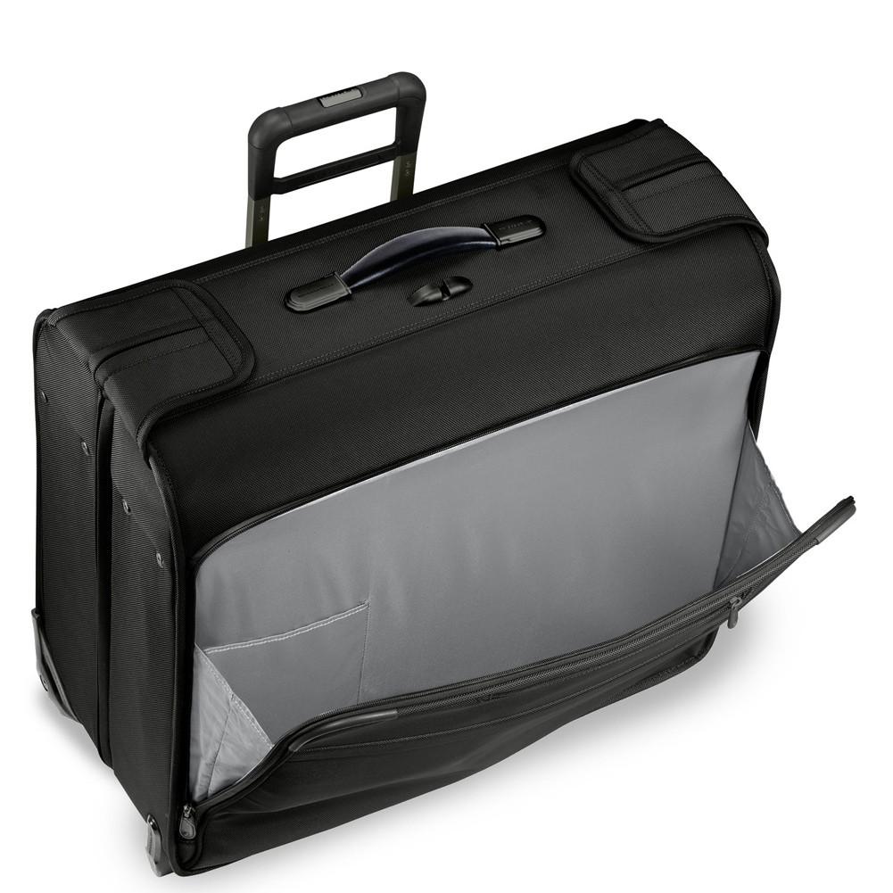 u178_baseline_weekend_wheeled_wardrobe_suitcase_briggsriley5.jpg