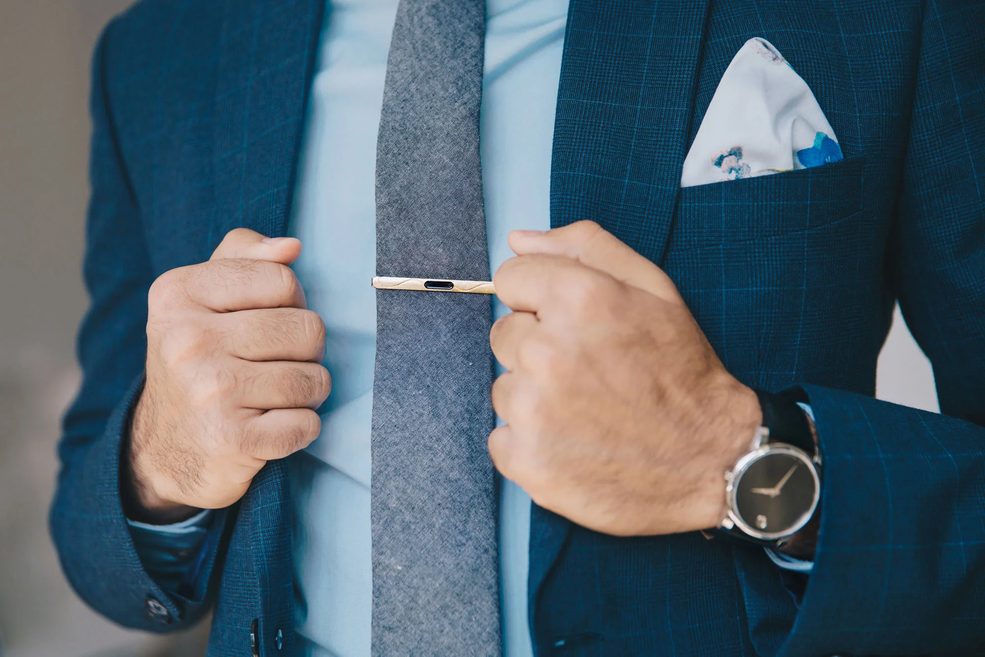 man_in_suit_tie_clip.jpg