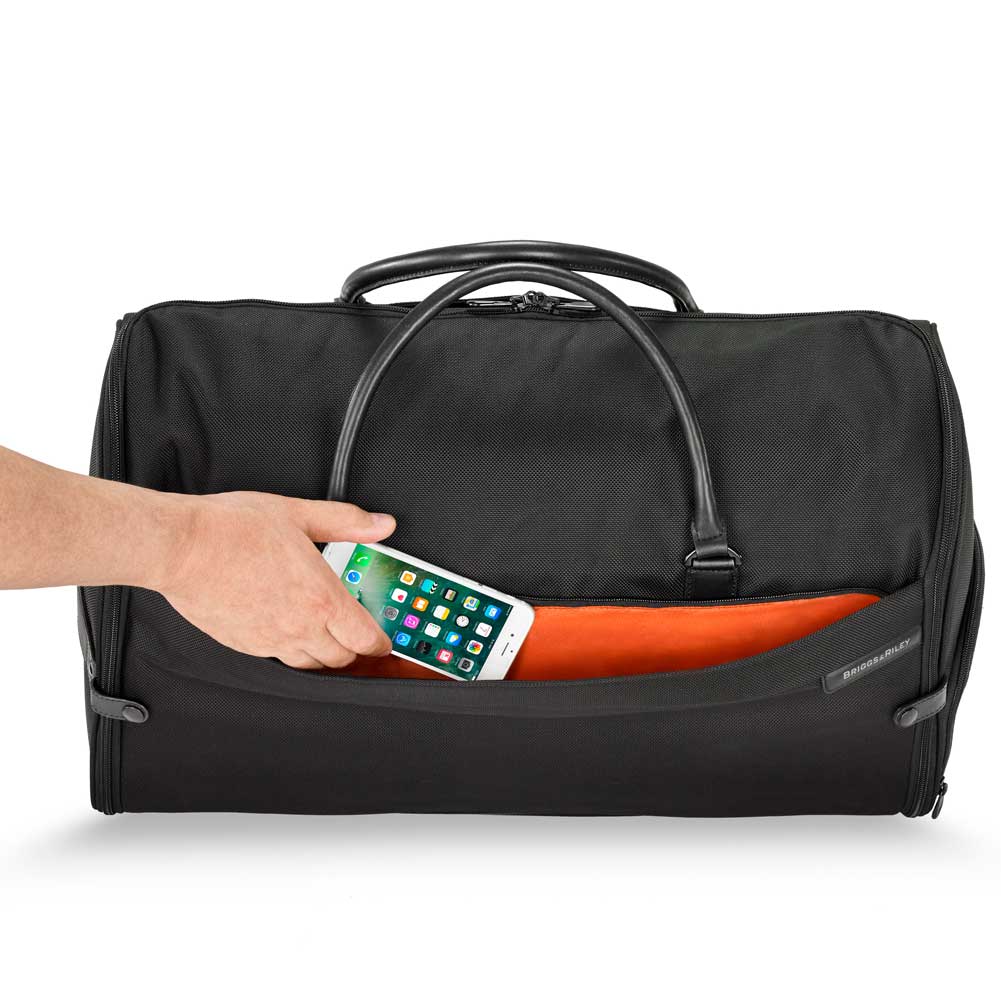 Black Briggs & Riley Baseline Suiter Duffel Speed thru pocket