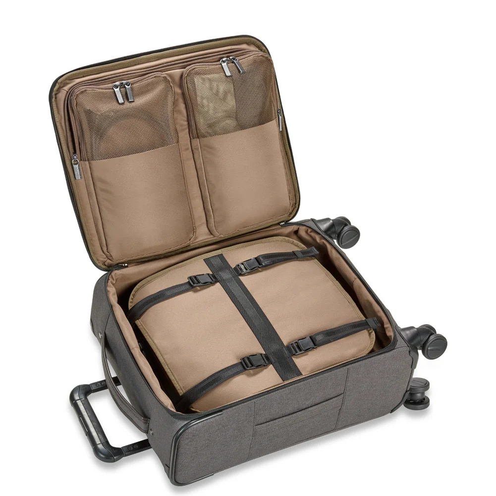 zu121sp-10f_international_carry_on_spinner_Briggs_riley6.jpg