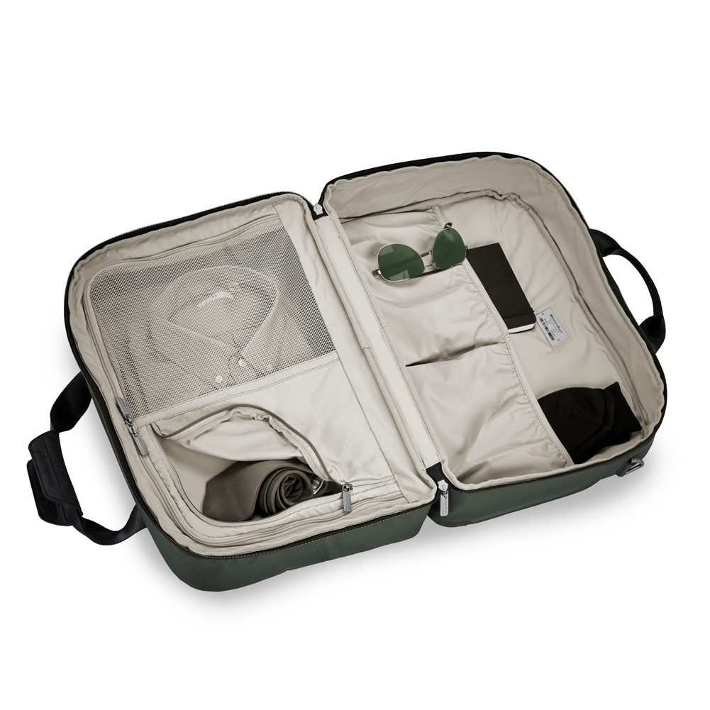 Packs flat Clamshell Cabin Bag